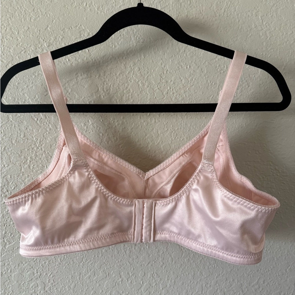 Bali Women’s Double Support WireFree Bra Size 42C Style #3820 Pale Pink Stretch - Picture 4 of 6